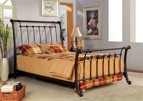 King Size Metal Sleigh Bed Frame - Property & Real Estate for Rent