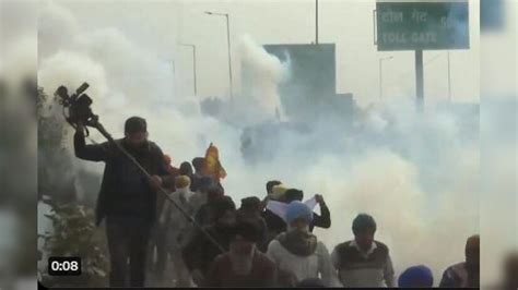 Farmers' protest: Police fire tear gas, detain agitators heading to ...