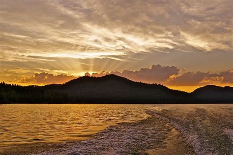 Whitefish Lake - Montana | Whitefish lake montana, Travel photography, Sunrise sunset