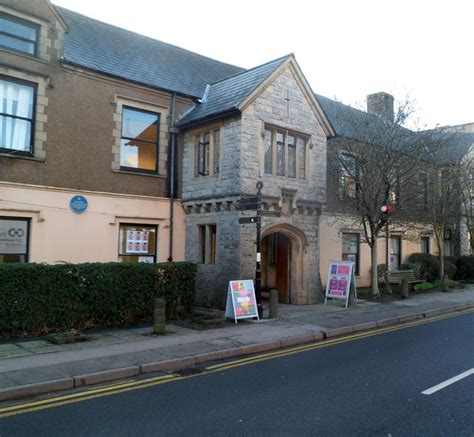 High Street entrance to the Old Hall,... © Jaggery :: Geograph Britain ...