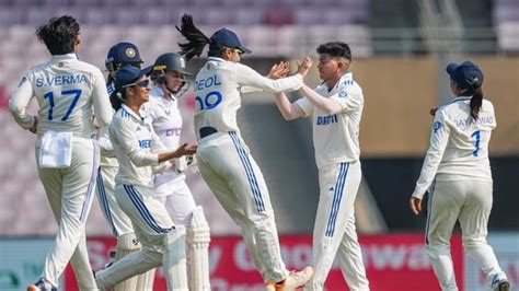 India women vs England women Live Score, one-off Test Day 2: IND W vs ENG W Live | Crickit