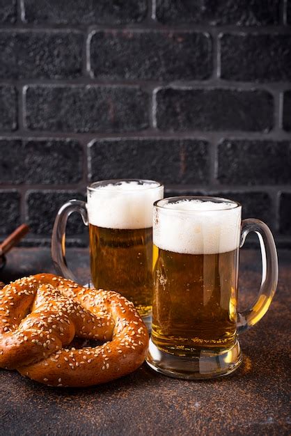 Premium Photo | Beer and pretzels. oktoberfest concept