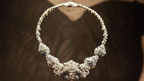 When Nizam of Hyderabad gifted 300-diamond-studded necklace to the Queen | World News ...