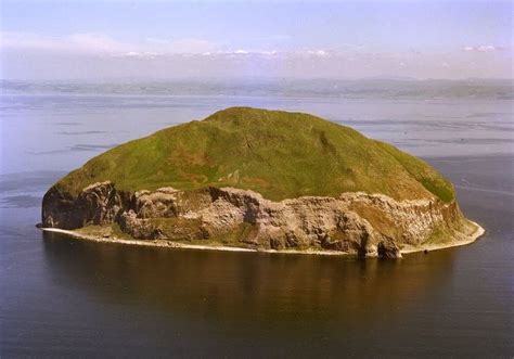 Ailsa Craig And Its Curling Stones | Amusing Planet