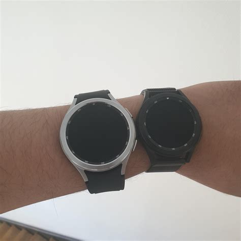 Pictures for those deciding between 46mm and 42mm : GalaxyWatch