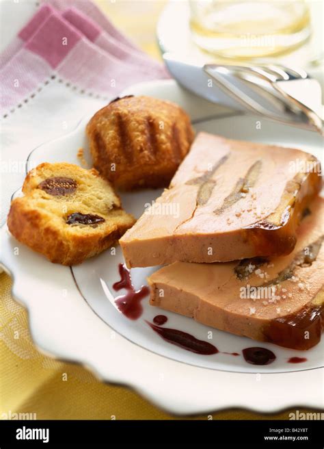 Foie gras terrine ,fig brioche Stock Photo - Alamy