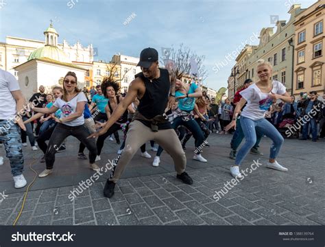 2,108 Flash mob dance Images, Stock Photos & Vectors | Shutterstock