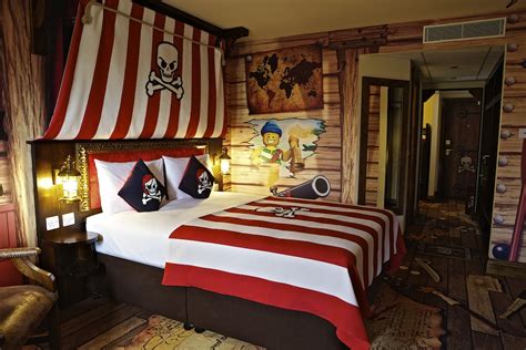 Premium Pirate Hotel Rooms | LEGOLAND® Windsor Resort