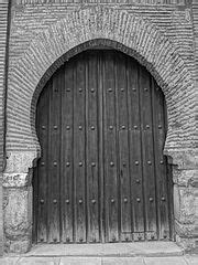 Category:Doors at the Plaza de la Villa - Wikimedia Commons