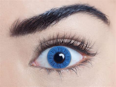 Popularity of Blue Contact Lenses Today - Aquila Style