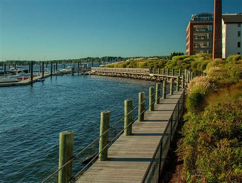 Bristol, RI Hotel Reservations - Bristol Harbor Inn