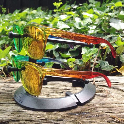 2 of 35 Oakley x Blends Frogskins Sunglasses - More: http://www.oakleyforum.com/forums/oakley ...