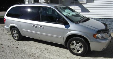 Sell used 2006 DODGE GRAND CARAVAN SXT in Cissna Park, Illinois, United States, for US $4,495.00