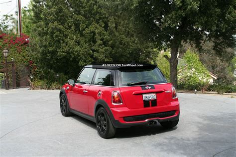 2010 Mini Cooper S Hatchback 2 - Door 1. 6l