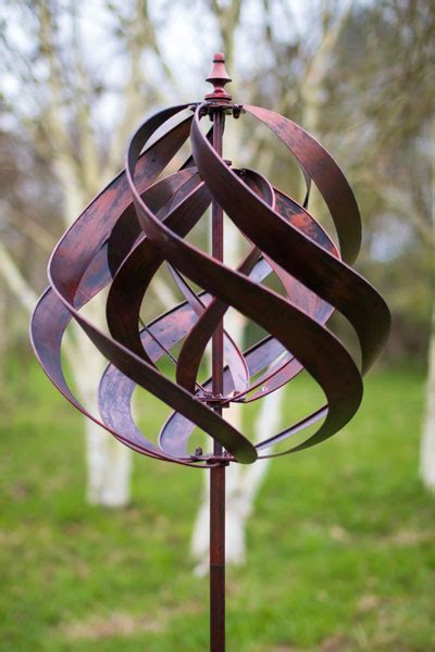 Garden Wind Spinner / Wind Sculpture - Kinetic Art for your garden