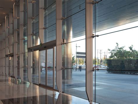 glass fin curtain wall detail - Google-søk | Glass curtain wall, Glass curtain, Steel structure ...