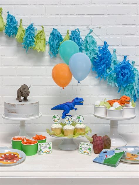 Easy DIY Dinosaur Party - Everyday Party Magazine