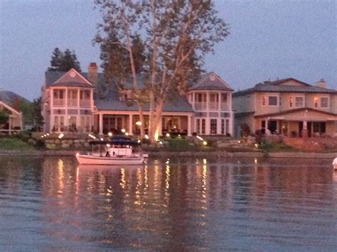 Westlake Village, CA Lakefront Homes - Cruizin' the lake in style!