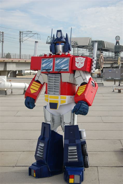 Optimus Prime Costume : 17 Steps (with Pictures) - Instructables