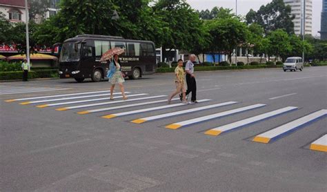 HEBOH !! Zebra Cross 3D buat Nitizen Terkagum-Kagum - Sidhomus