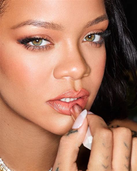 Fenty Skin: Rihanna anuncia nova linha de produtos para a pele - Revista Marie Claire | Beauty Tudo