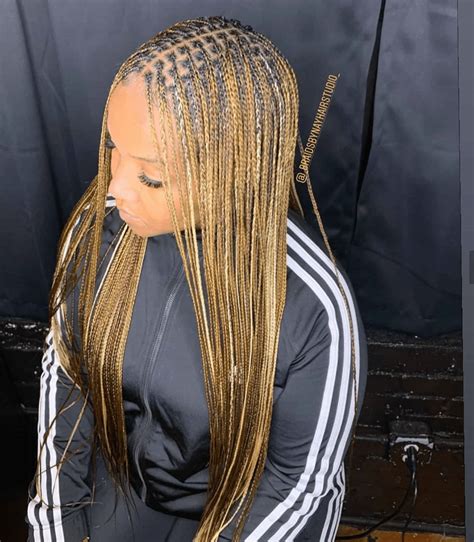 15 Stylish Knotless Box Braids With Color Ideas | The FSHN