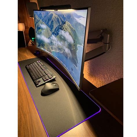 Set a clean minimalist desktop is not a dream at all. AVLT monitor arm float 34" Samsung curve ...