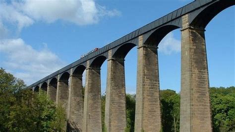 Pontcysyllte aqueduct looks for visitor boost - BBC News