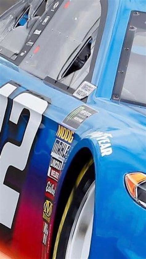 Ryan Blaney’s team peeling decals back to add side force? : NASCAR