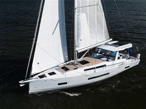 2023 Boat of the Year: Best Full-Size Cruiser | Cruising World