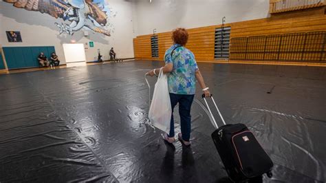 Tampa Bay shelters open for Hurricane Idalia, but early arrivals are few