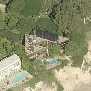 Johnny Carson's House (Former) in Malibu, CA - Virtual Globetrotting