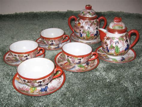 1900-30s Giesha Girls Tea Set | Girls tea set, Antique tea sets, Japanese tea set