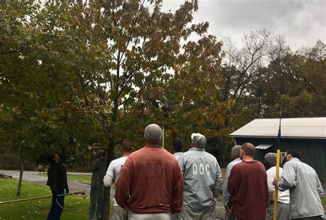 Tree Talk The Focus Of Short Course For State Prison Inmates | WPSU