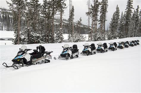 Snow Trip 2018: Snowmobiling at Yellowstone National Park