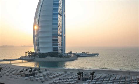 Jumeirah Beach Hotel | Luxury Dubai Holiday | 5 star iconic luxury