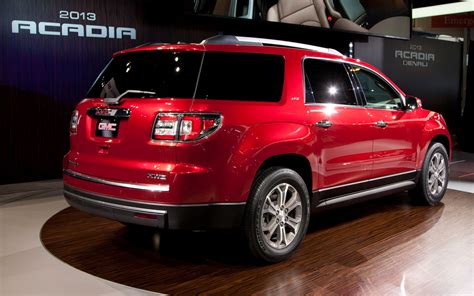 2013 GMC Acadia - Information and photos - MOMENTcar