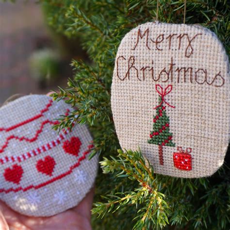 31 Christmas Embroidery Designs For Your Festive Stitching - meshthread.com