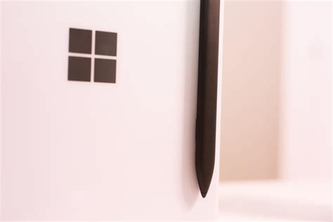 Microsoft Surface Neo and Surface Duo: Dual-screen prototypes up close ...