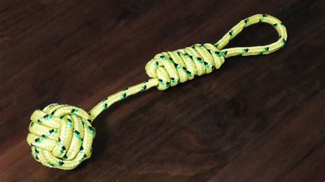 Detailed Tutorial On How To Tie A Monkey's Fist Knot - YouTube