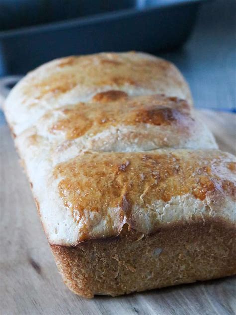 Whole Wheat Buttermilk Loaf Bread | Woman Scribbles