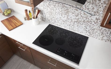 A Guide to Cooktop Dimensions | Whirlpool