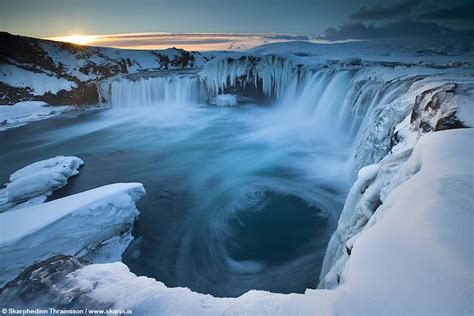 12 Stunning Shots of Godafoss, Waterfall of the Gods