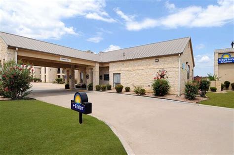 DAYS INN & SUITES BY WYNDHAM LLANO - Updated 2024 Reviews, Photos & Prices