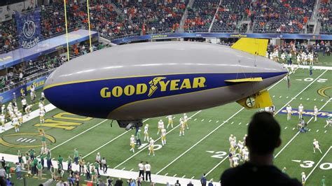 The Surprising Truth Of The Goodyear Blimp - PicTellMe