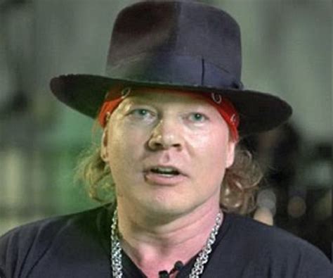 Axl Rose Biography - Childhood, Life Achievements & Timeline