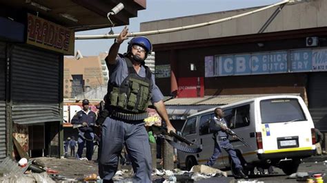 One killed, five wounded in new Johannesburg violence | Xenophobia News | Al Jazeera