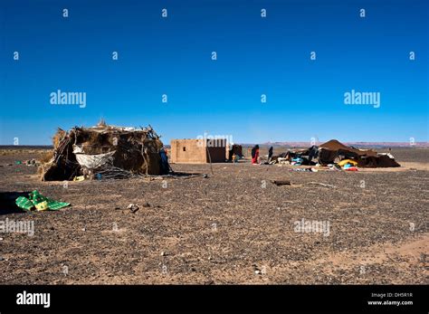 Nomad tent hi-res stock photography and images - Alamy