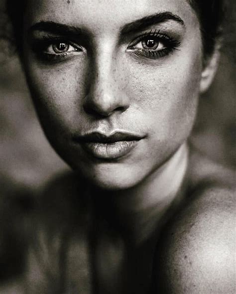 I love this image.. #blackandwhiteportraitphoto | Black and white portraits, Black and white ...