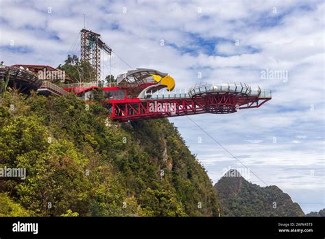 Eagle’s Nest SkyWalk at Langkawi Cable Car Middle Station on Langkawi ...